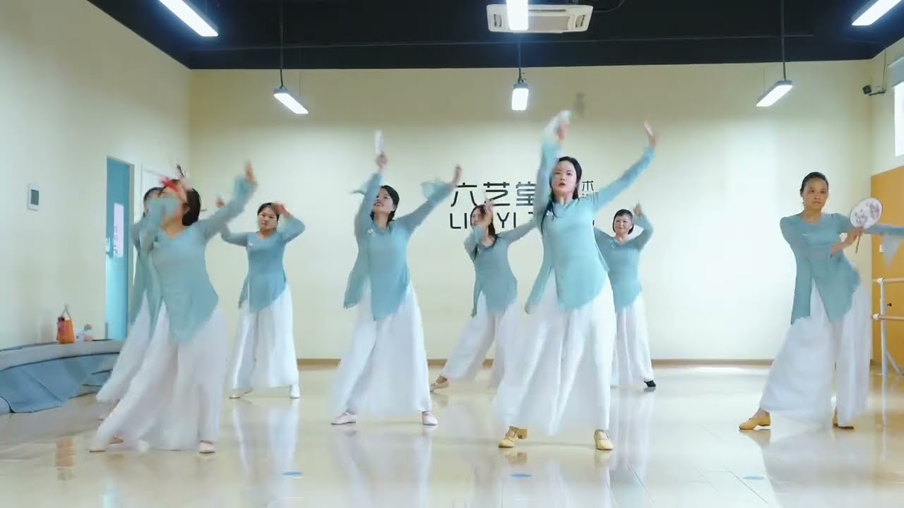 #dance #中国古典舞 #練舞 #chineseclassicaldance   我的第一支成品舞～😊😊 not so professional,but I have tried my best…