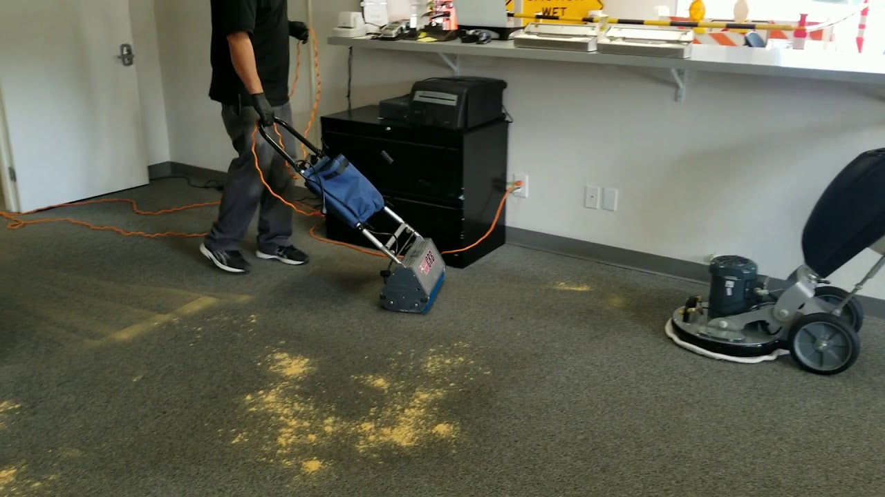 Low moisture cleaning process
