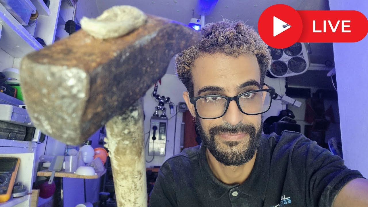 بث :أنا أقوم ببعض أعمال الحفر المستعجلة، رفقة والدي