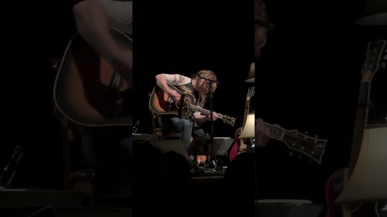 Avenues (Whiskeytown Cover)- Ryan Adams in Toronto Dec 5, 2022