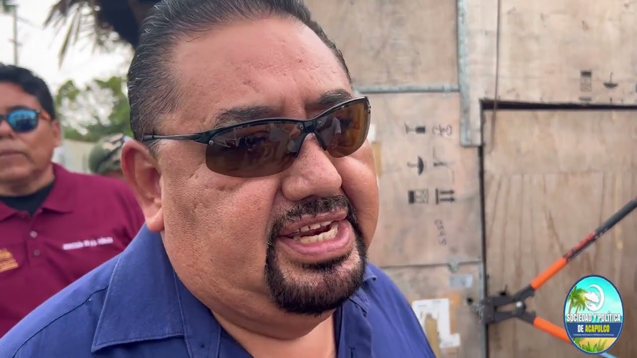 🥥vendedor de Cocos"El Cocoloko de la Poza", amenazó con tirarle ácido al director de Vía Pública 🫢