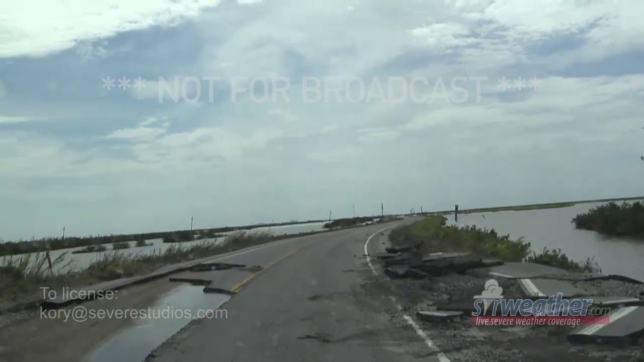 08-31-2021 Hurricane Ida damage from Grand Isle, LA - Live Storm Chase Stream