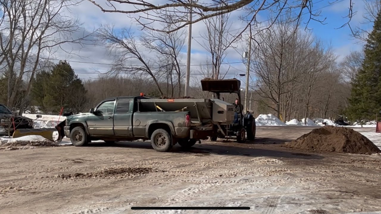2023 Sanding Icy Roads
