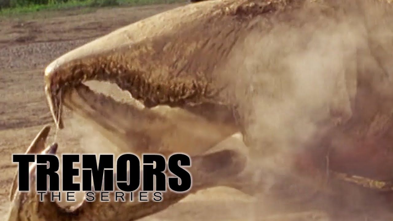 El Blanco Gets Lured Into a Trap | Tremors: The Series
