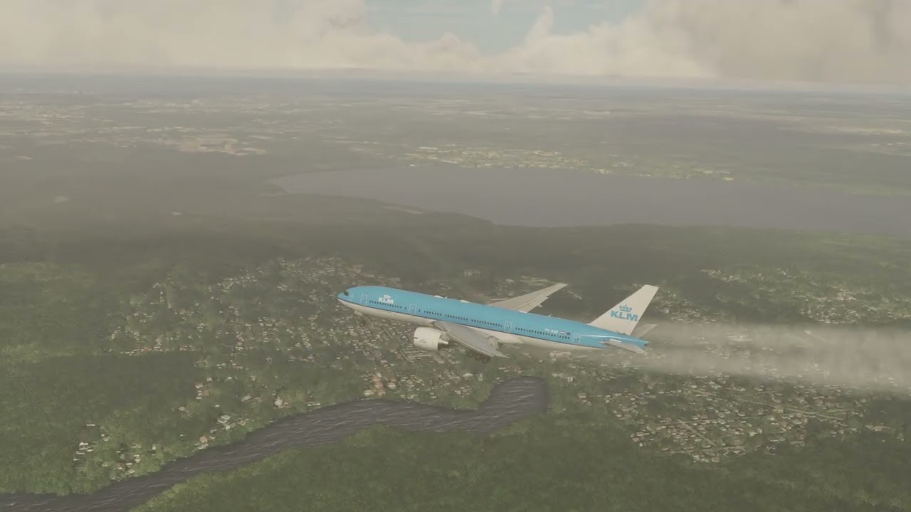 Самая страшная посадка самолета: Boeing 777 авиакомпании KLM в аэропорту Берлина