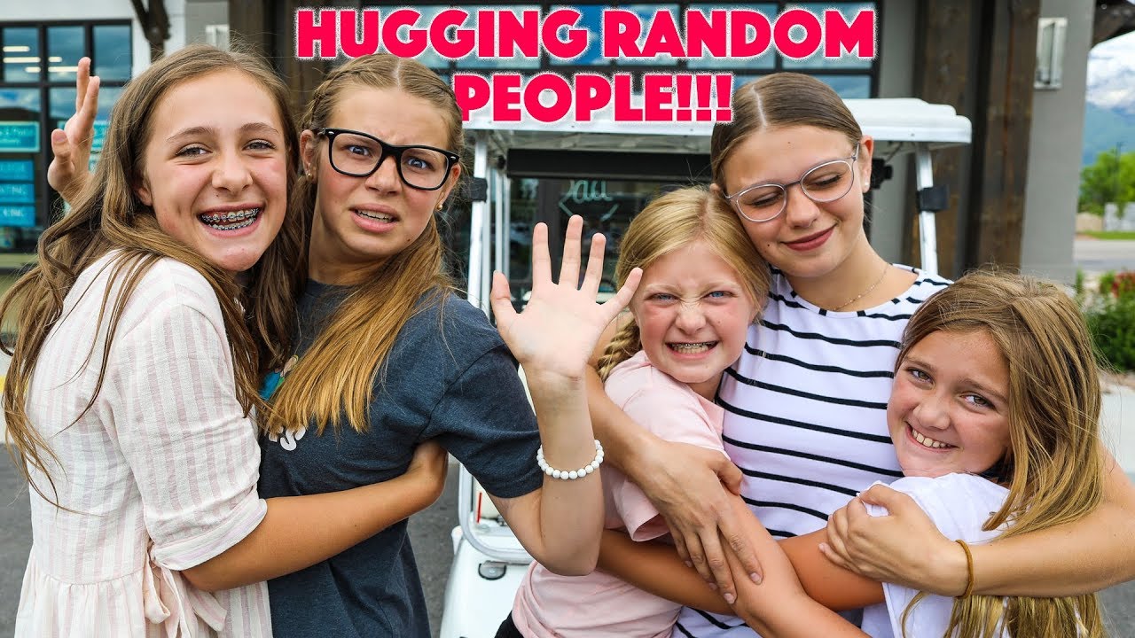 WE GAVE HUGS TO 100 RANDOM PEOPLE - CHALLENGE!! *gone wrong