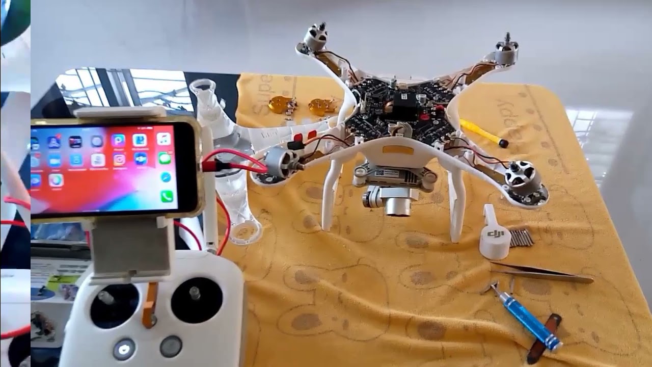 เช็คสายไฟ และเปลี่ยนสายแพร์ กล้อง Dji P3P No image transmission signal - Gimbal repair
