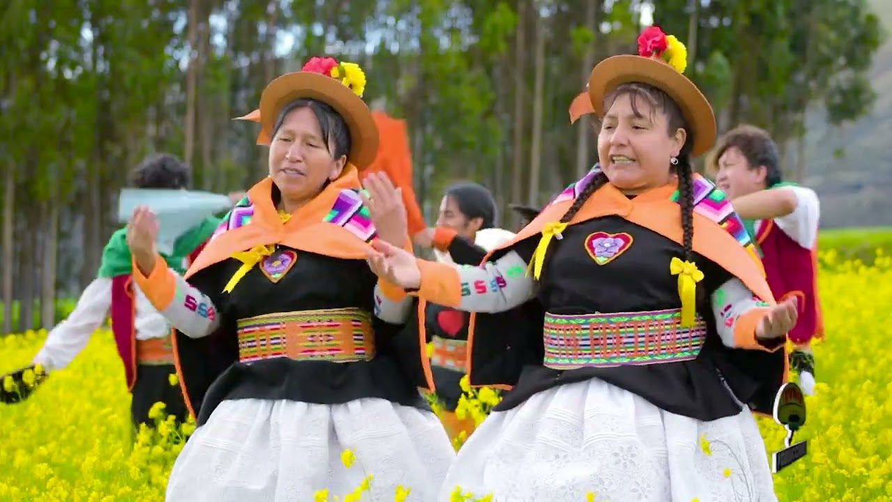 BAILEMOS EL HUAYLARSH   LUTUY HUAYLARSH DE POTACA cantan Las florecillas del Canipaco