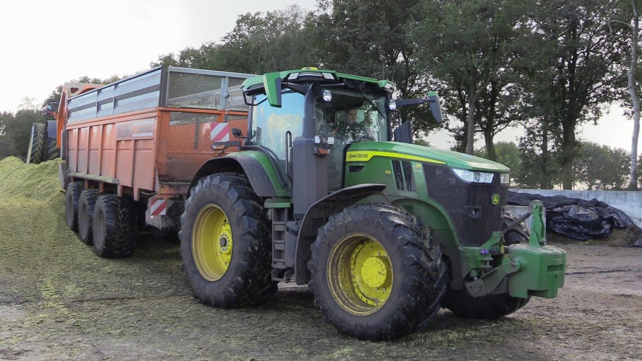 Maïs 2023 | Loonbedrijf Vroege met 2 nieuwe Dezeure 3 assers | John Deere hakselaar en tractors