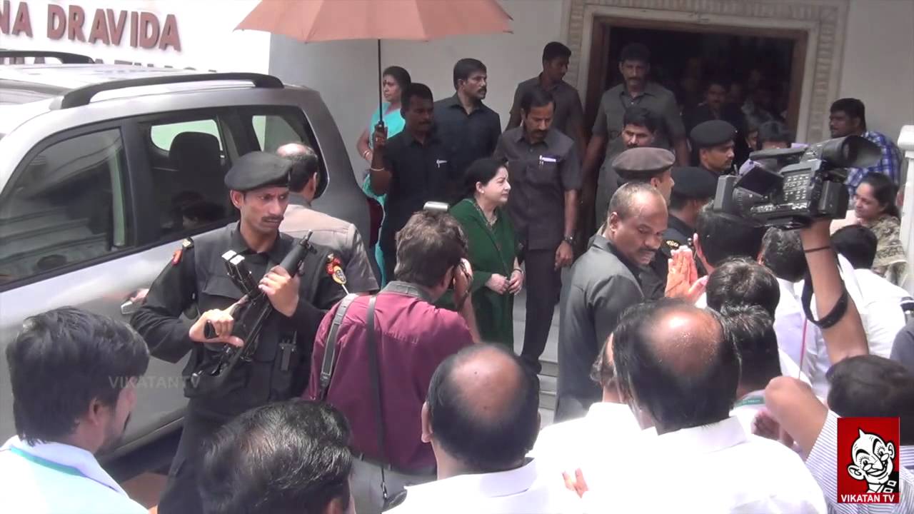 Jayalalitha's 10 Minute Visit To ADMK Head Office - Vikatan Tv