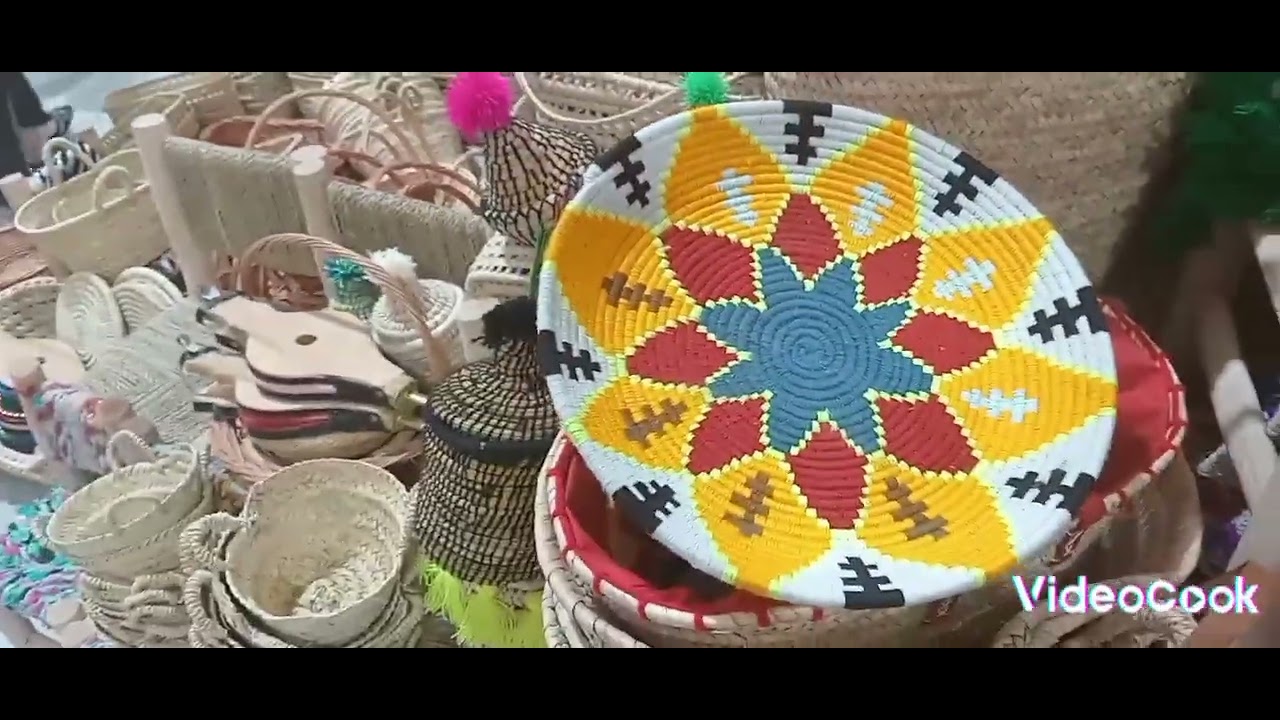 مرحبا بالجميع دخلوا عندي تشوفوا وتمتعوا بصناعة بلادي وابداع أيادي من ذهب تنقش الجمال.