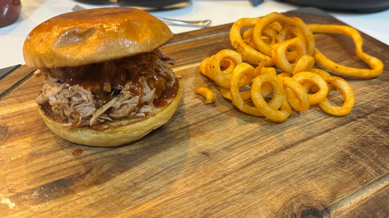 Barbecue pulled pork sandwiches ￼