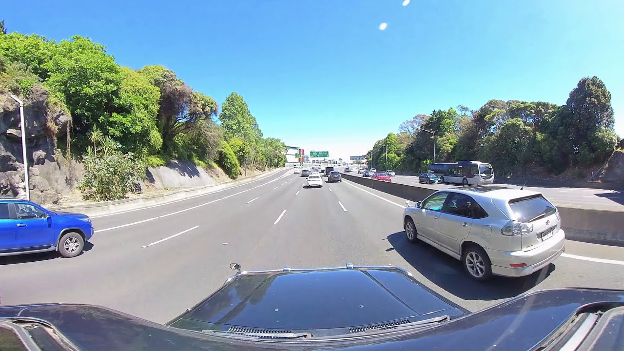 Auckland driving -  Ellerslie to Karekare 1 hour drive 360 degrees with natural audio