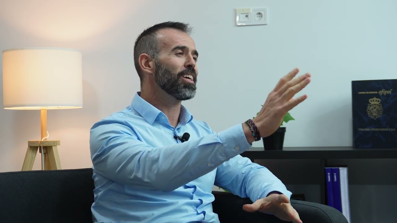 | Ofipol - Hablamos con: Pedro Andújar.