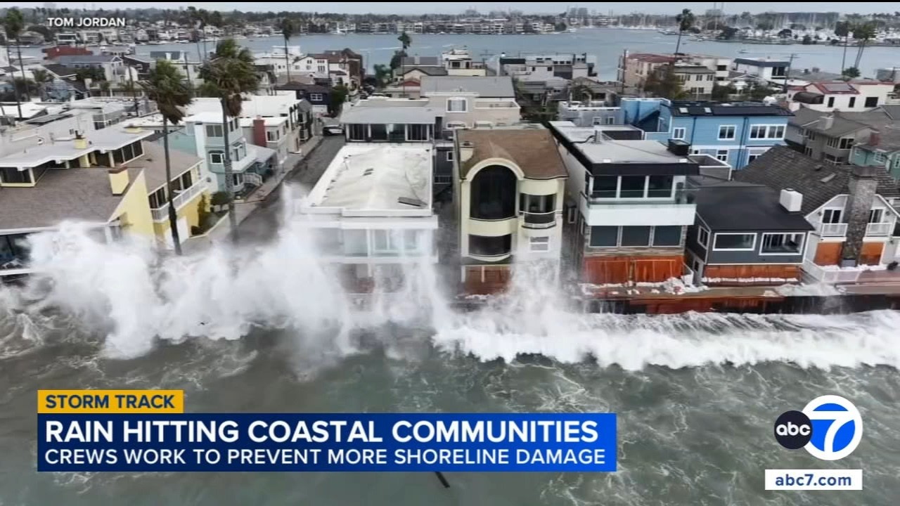 Long Beach races to shore up peninsula ahead of rain, king tides