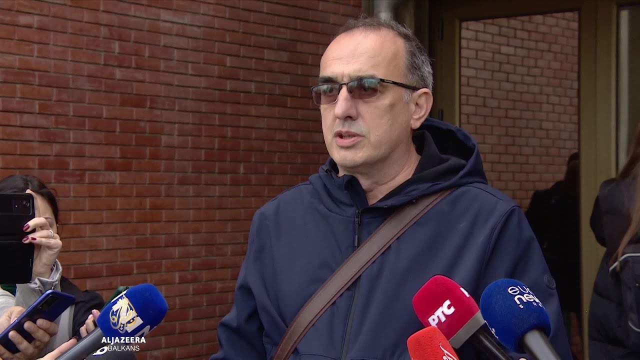 Novi Sad: Skup profesora u znak podrške kolegi i novinaru Dinku Gruhonjiću