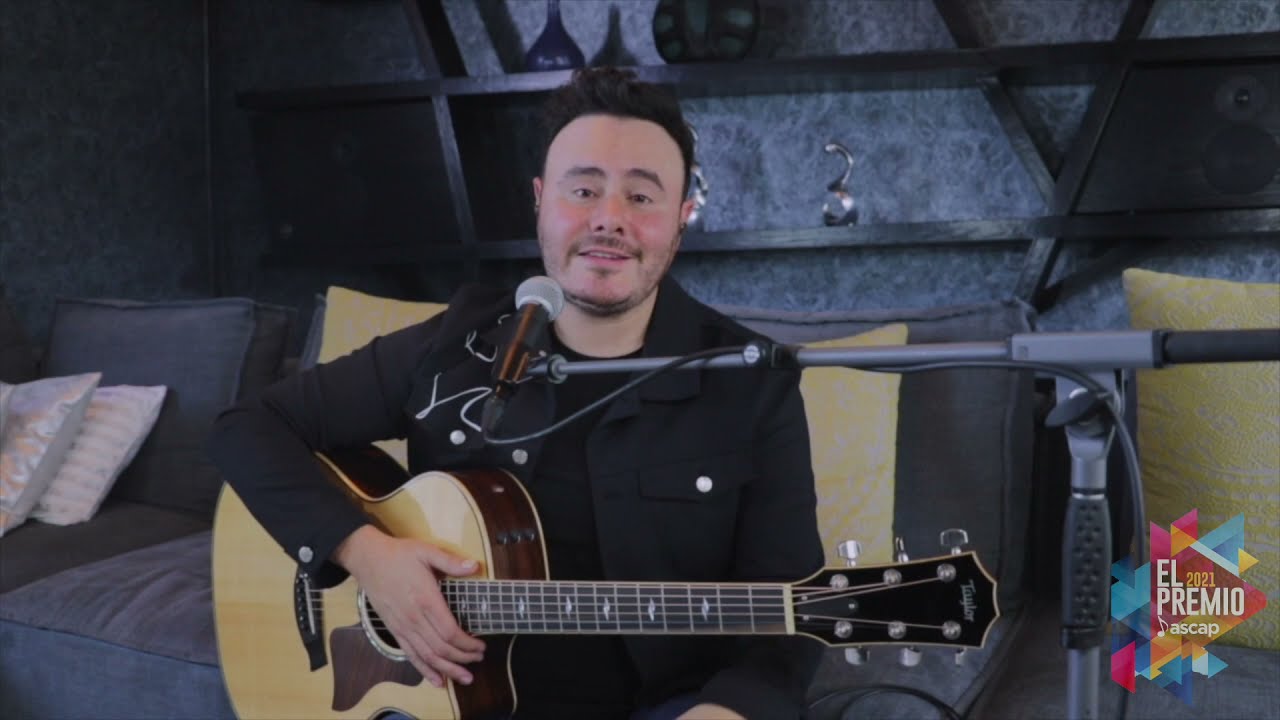 José Luis Roma Performs 