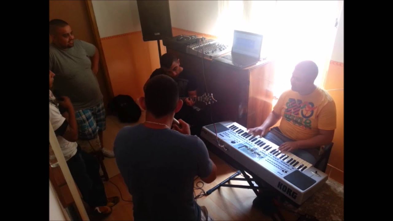 Pécsi Bogdán Tesók, Peti & Jani 2014 ÉLŐ - Egy szál piros rózsa, megcsaltad az árva szívemet