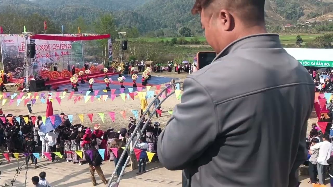 múa hoa tại lễ hội xòe chiêng 