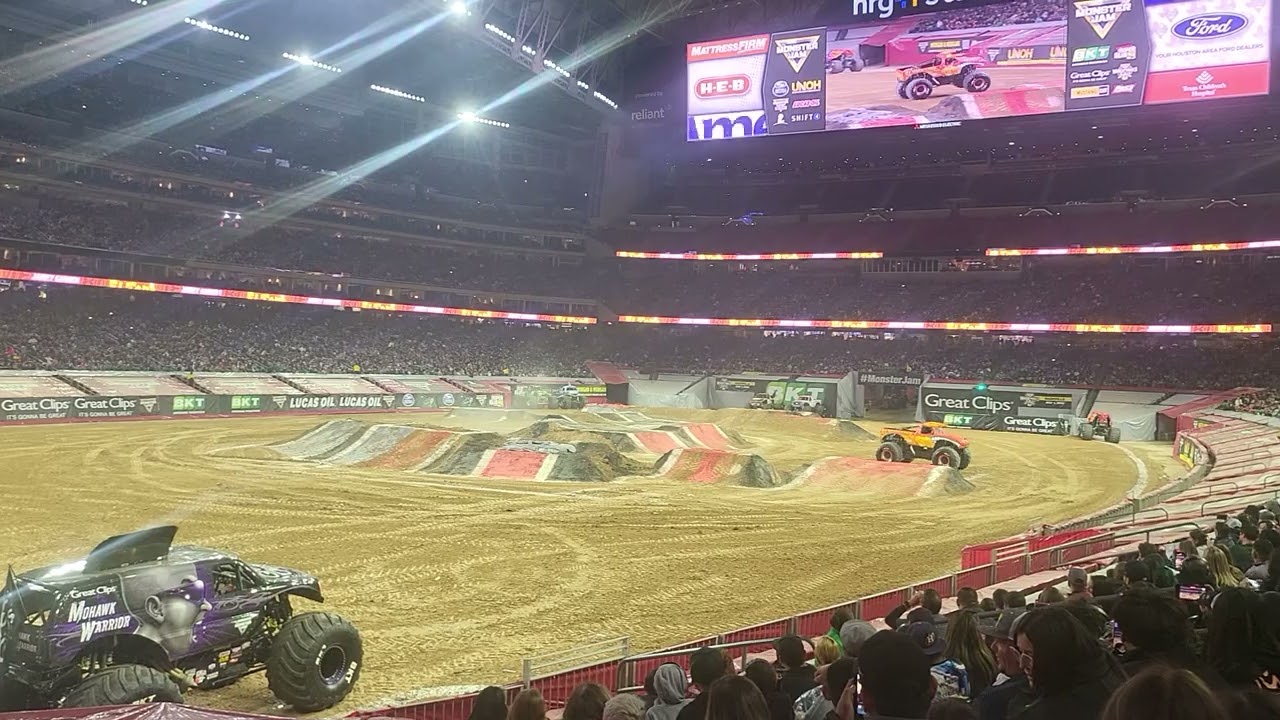 Houston Monster Jam 2/11/23- El Toro Loco Tricks