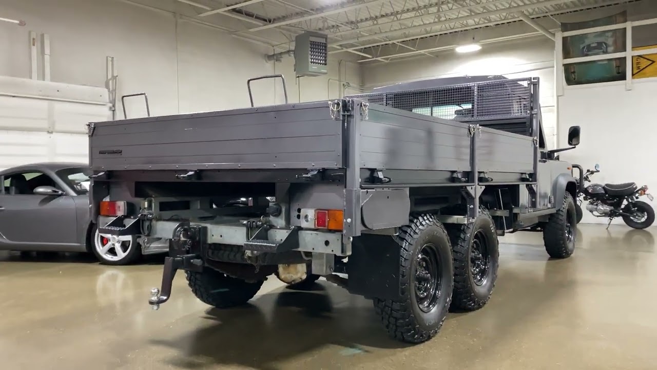 1989 Land Rover Defender 6x6 in Grey