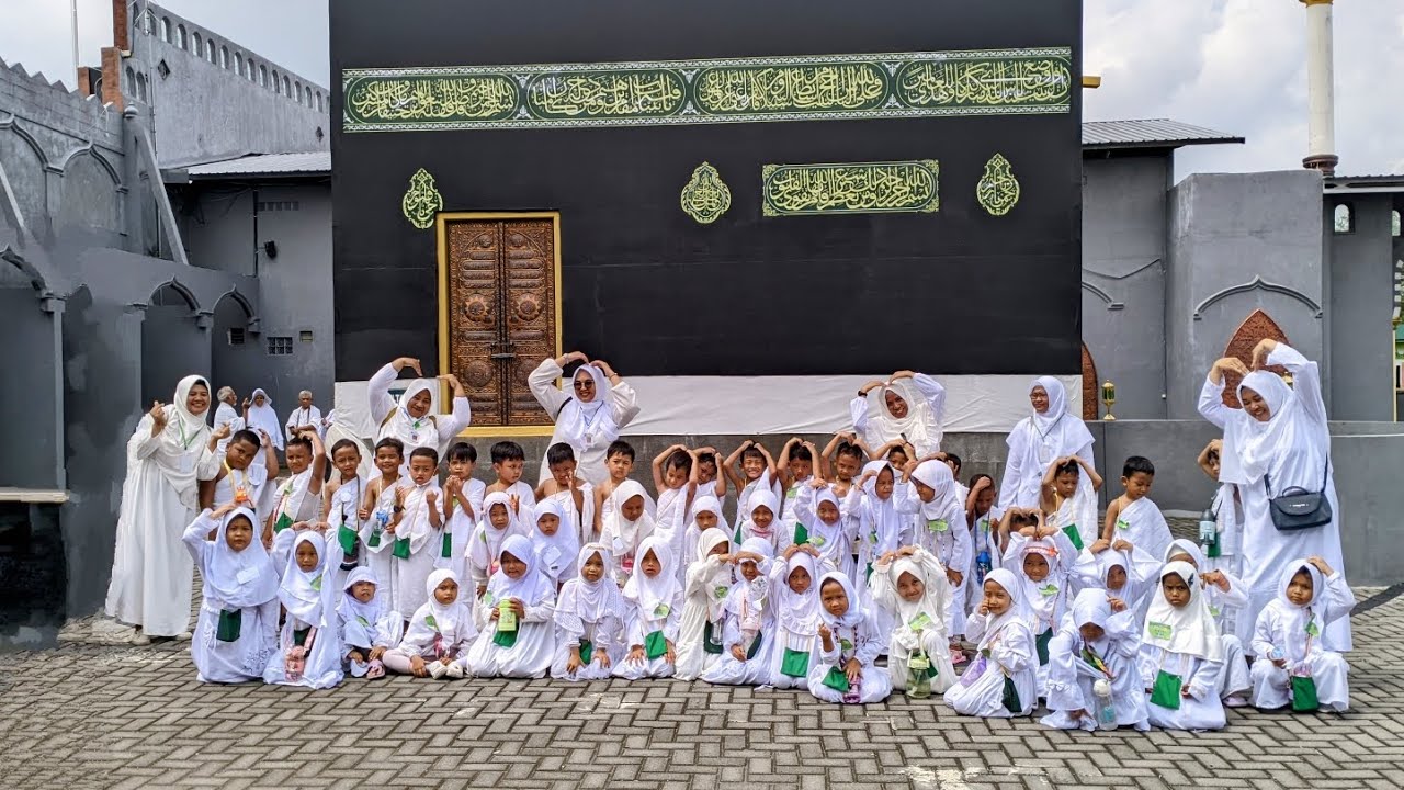 Outing Class Manasik Haji TK Aisyiyah Punggawan Surakarta Edupark Alaska. Kamis, 15 Februari 2024