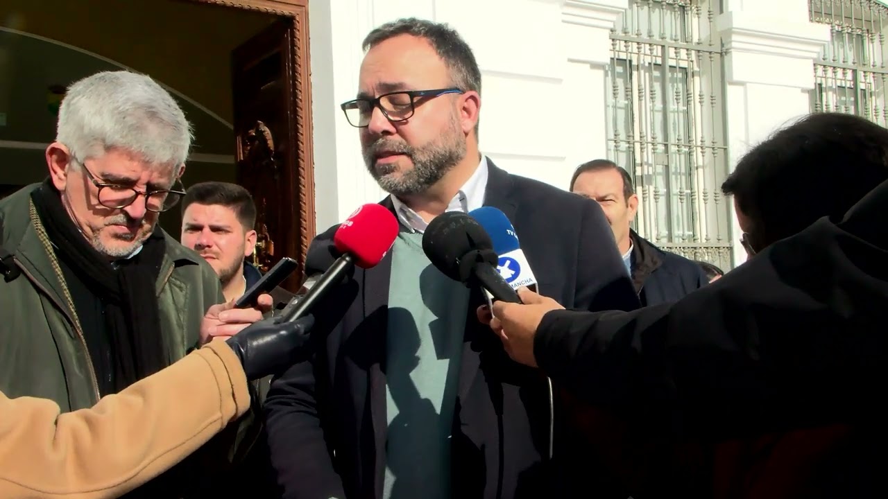 NOTICIA: Minuto de silencio en pueblos de La Mancha por el accidente ferroviario de Adamuz, Córdoba