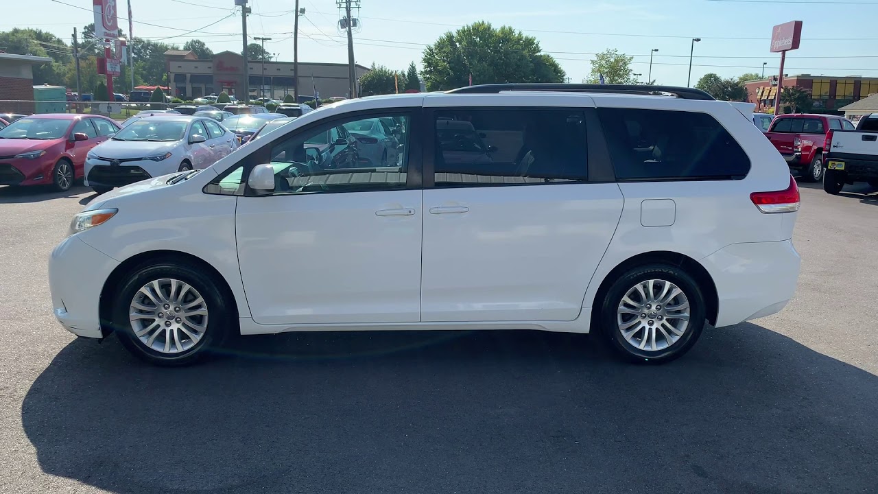 2011 Toyota Sienna XLE 8 passenger, Fully Loaded & 26MPG ‼️‼️‼️‼️