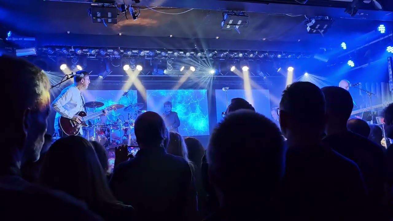 IQ  MALAGONIA LIVE enhanced.