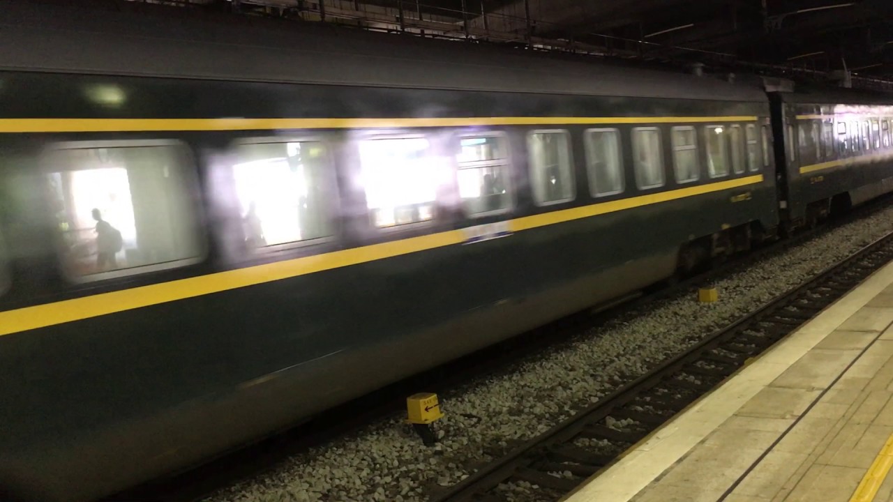 港鐵京九直通車SS80181+Z99高速通過沙田站