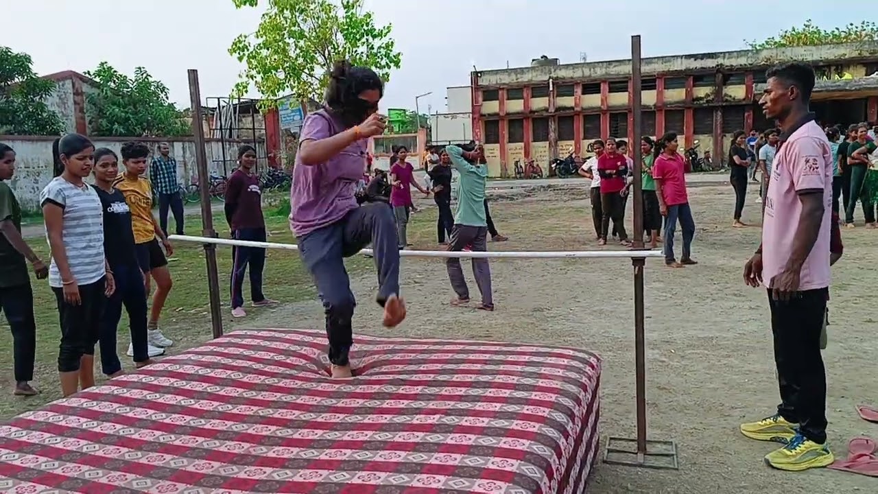 #viral#video Girl Home Guard me jump kause kre kitna larki pass karti h high jump me
