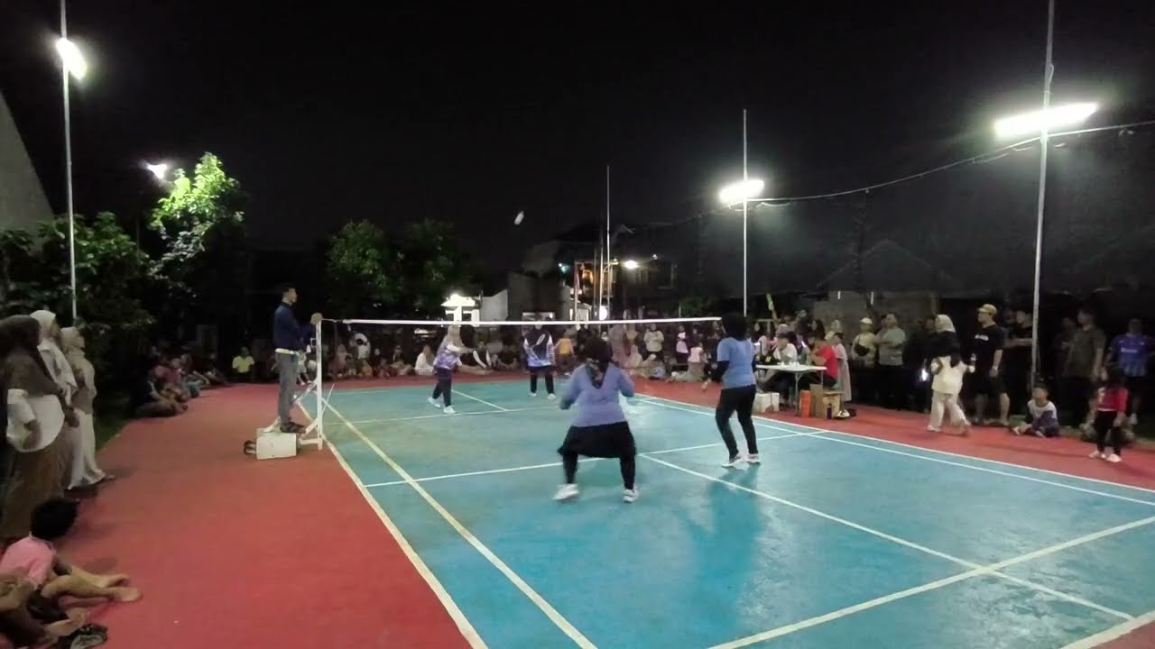 Ganda Putri RT 05 (Yati/Tya) VS RT 01 (Dewi/Ami) #badminton #bulutangkis #17agustus #gandaputri 