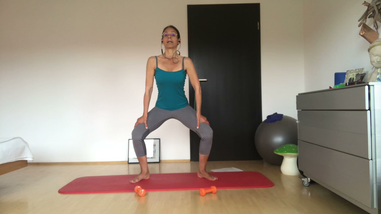 Corona-Pilates Nr. 63, mit Gewichten