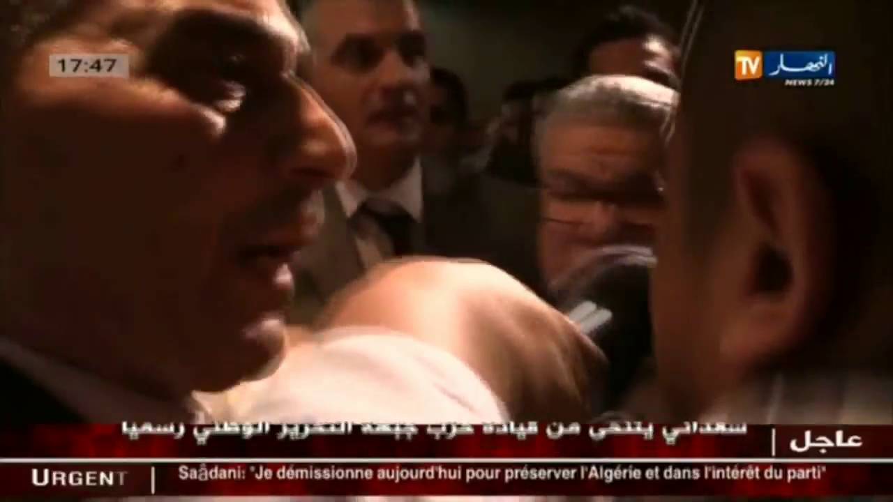 الأوراسي: مشاهد للحظة مغادرة عمار سعداني للقاعة بعد تقديم إستقالته