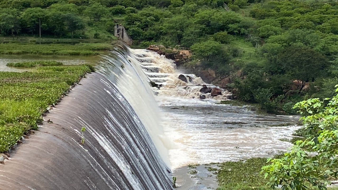 O MOMENTO QUE A ÁGUA TRAZ TODA  PASTA DA BARRAGEM