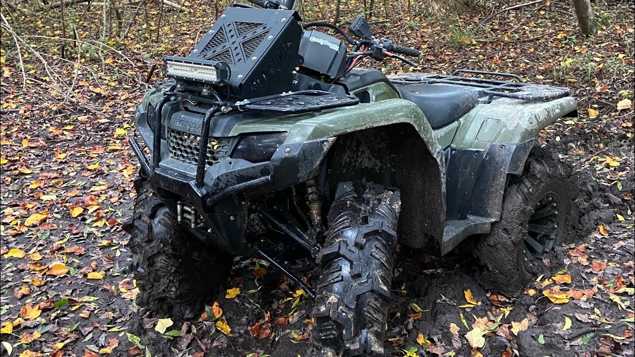 Honda Rancher 420 On 32s In Thick Mud  With No Gr!!
