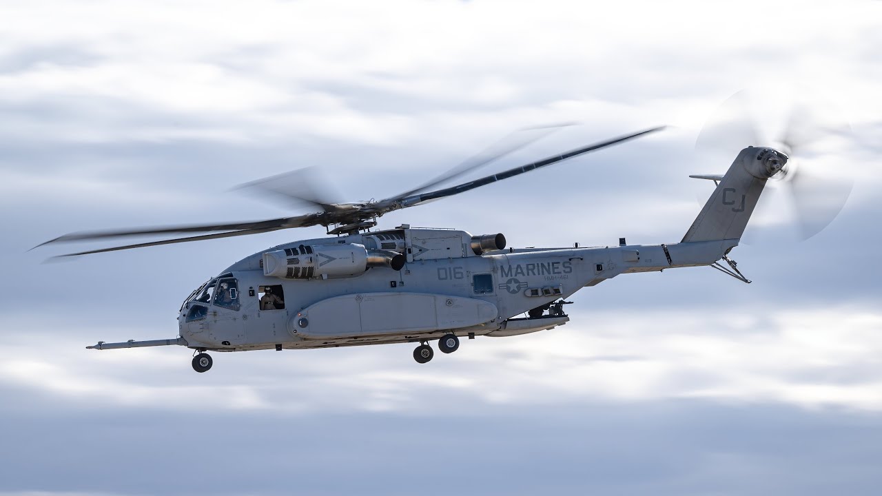 Корпус морской пехоты США пополнил свой парк тяжелых транспортных вертолетов новыми вертолетами C...