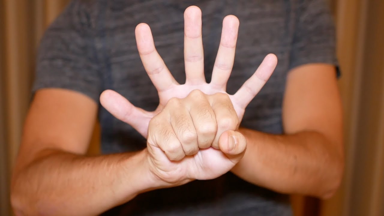 3 TOURS FACILES ET IMPRESSIONNANTS AVEC LES MAINS
