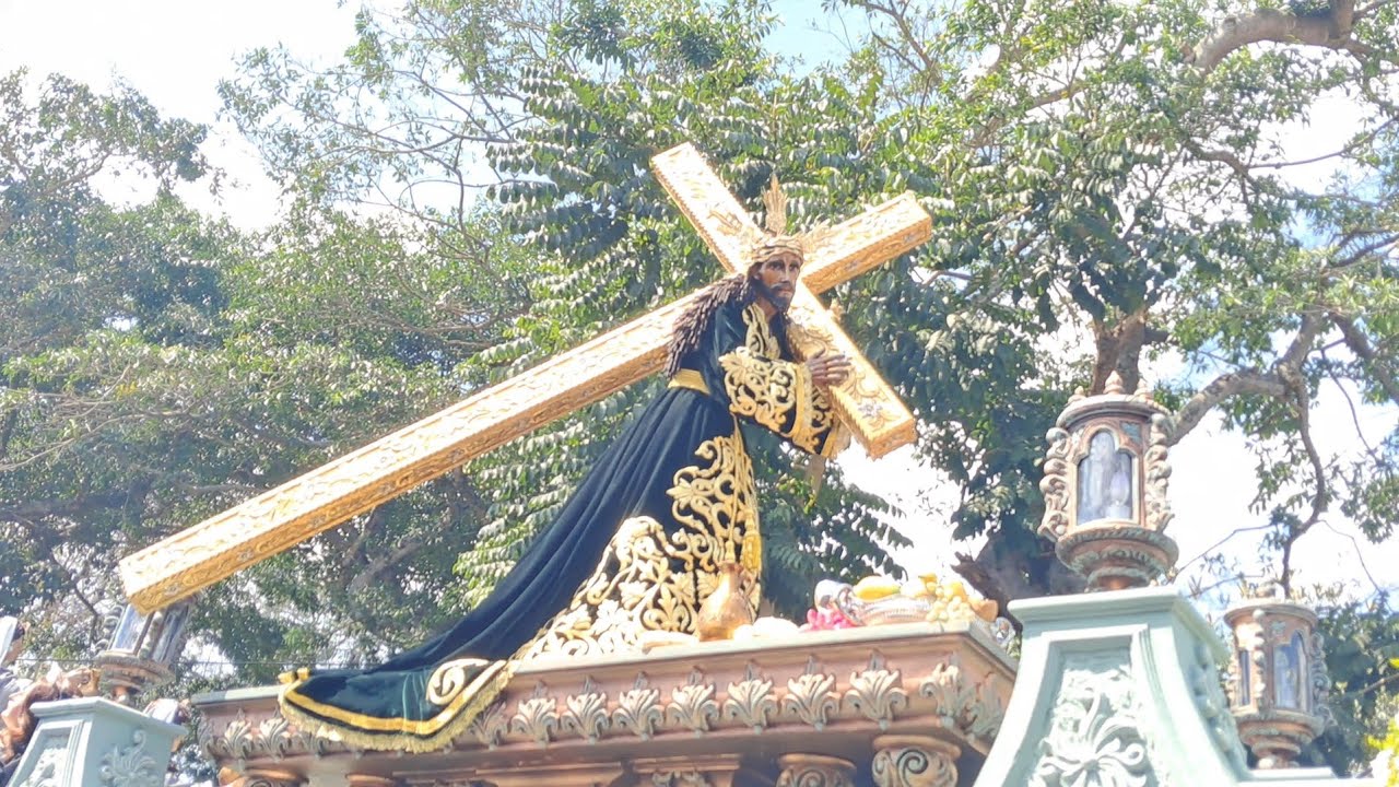 Cortejo Procesional de La C.I. de Jesus Nazareno de La Salvacion protector Jurado de la Antigua G.