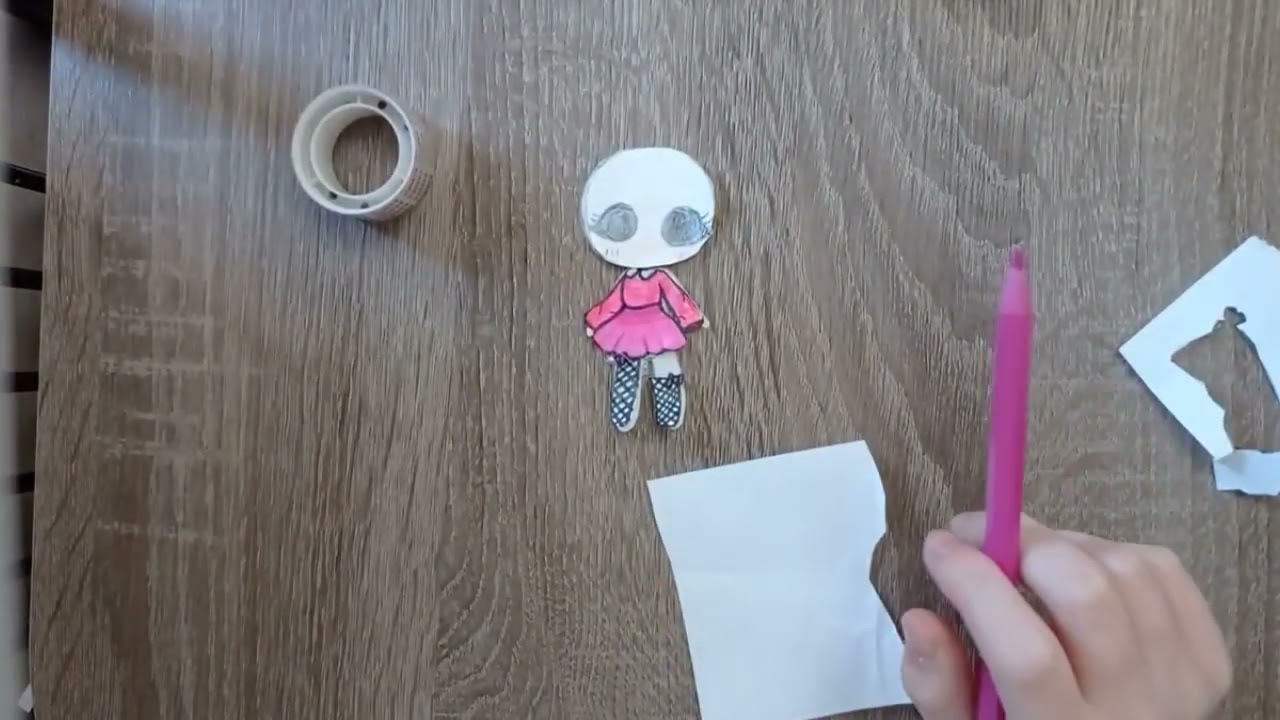 Делаю вещи и саму куклу mini girl 