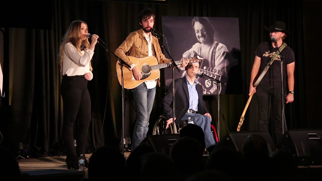 Holly McCubbin, Mo Pitney, Blake Pitney, Bradley Walker - In the Garden