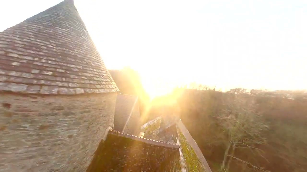 HGLRC RaceWhoop 30 une visite du manoir FPV