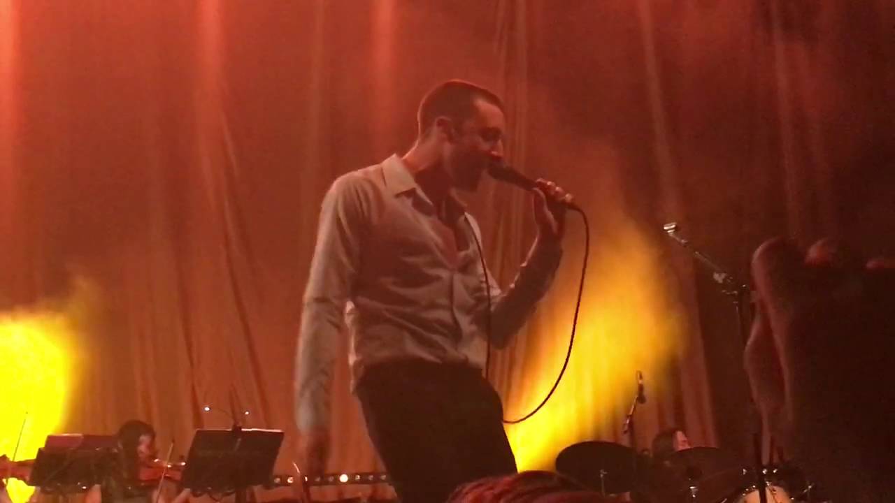 The Last Shadow Puppets - The Meeting Place (snippet & crowd surfing) @ E-Werk Cologne 27/6/16