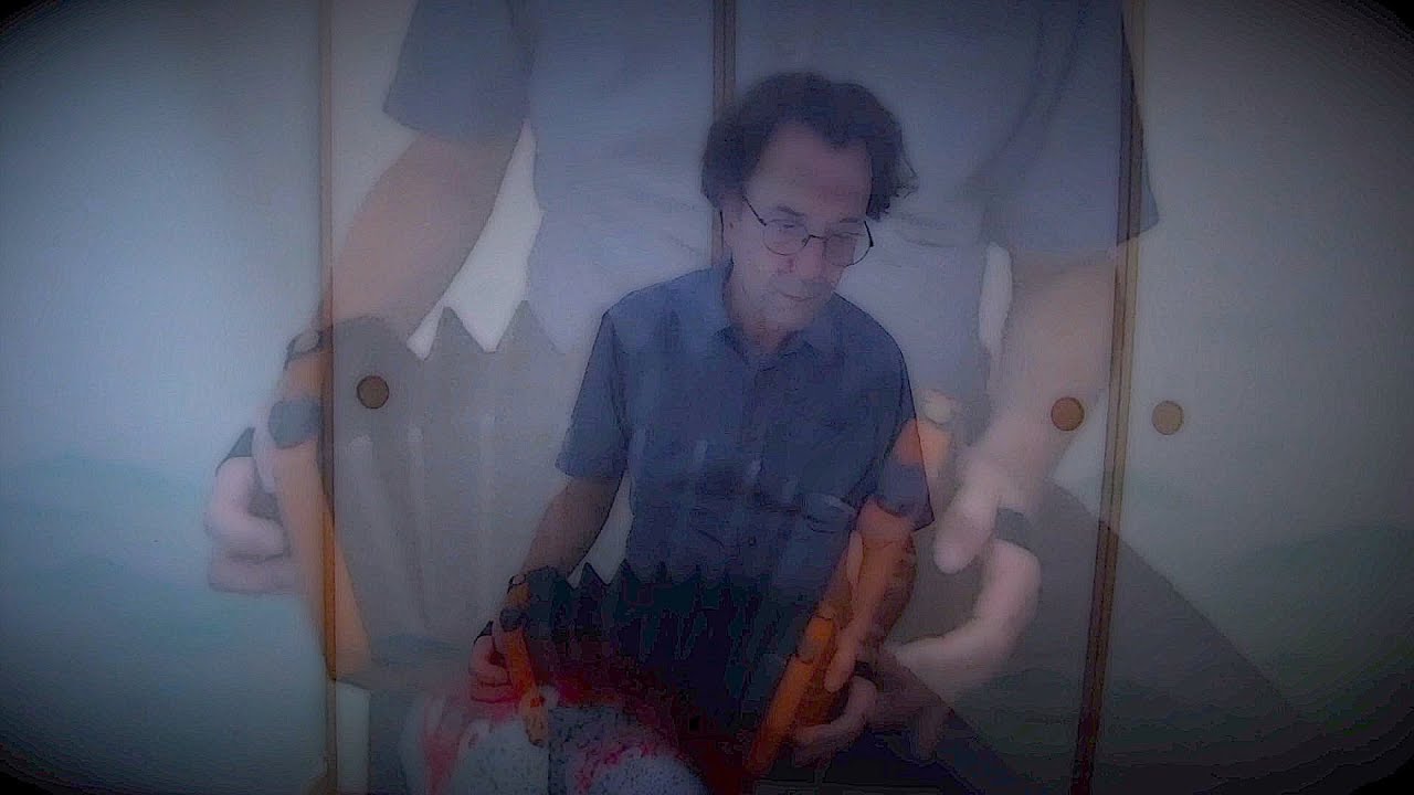 Xotis Romanès, played on duet concertina