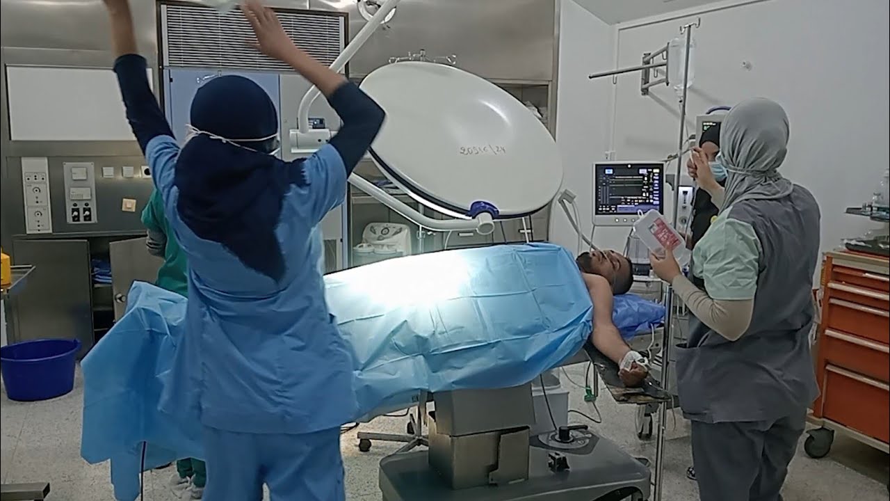 بسكرة: عمليات جراحية لعلاج الحروق ضمن توأمة بين مستشفى بسكرة وزرالدة