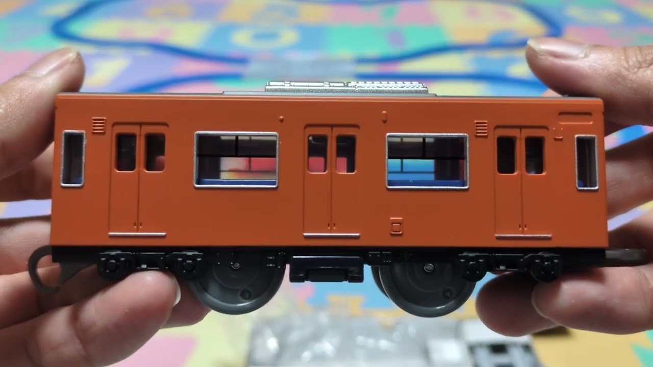 予備用、PLARAIL REAL CLASS 201系通勤電車(JR西日本・オレンジ)の開封＆走行動画。