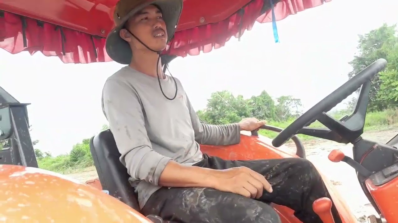 Máy cày kubota _THÁI _ 6040  Xới đất nước #Roney Tý YouTube