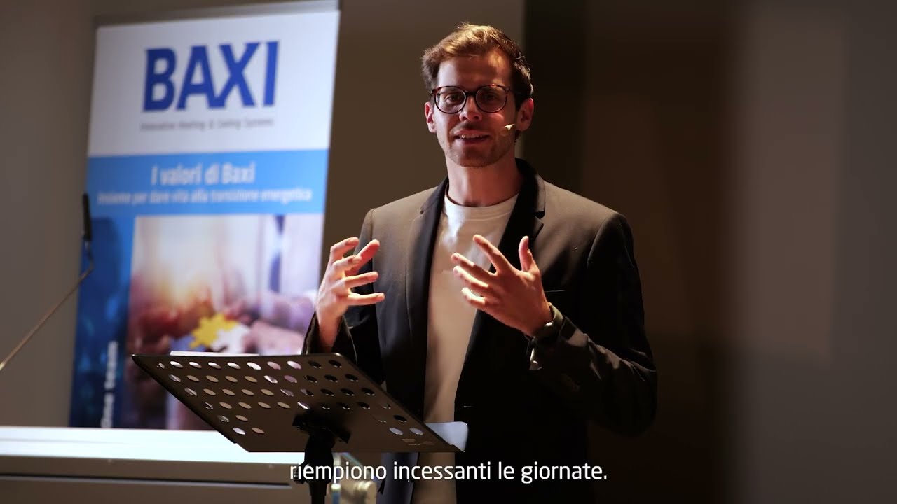 Max Corona presenta 