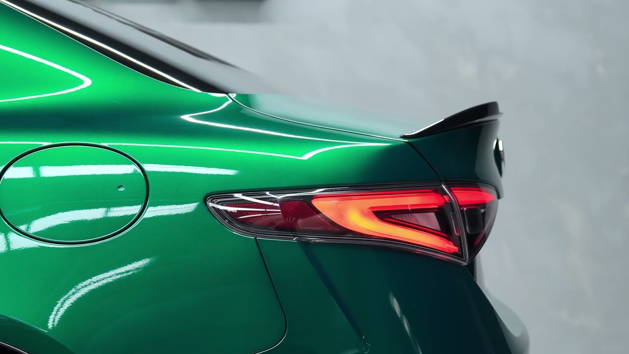 Alfa Romeo Giulia 2.9 Bi-Turbo Quadrifoglio AT8 - AR Line Motors