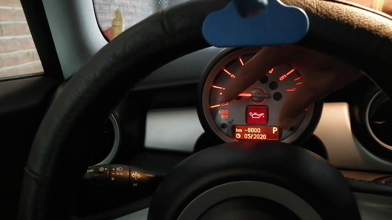 Como borrar testigos de minicooper 2010
